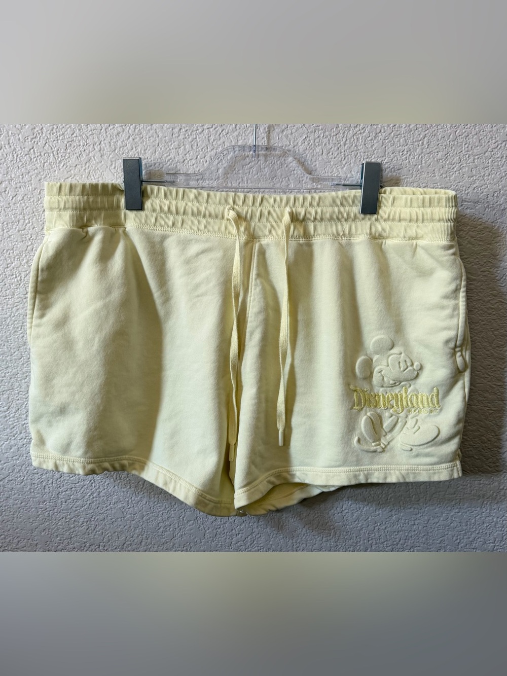 Disneyland Resort Women’s US 1X Sunshine Butter Yellow Mickey Embossed Shorts